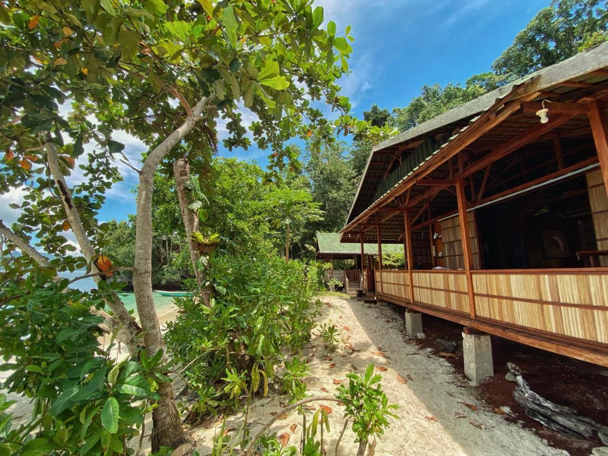 Raja Ampat Eco Lodge Tapokreng ภายนอก รูปภาพ